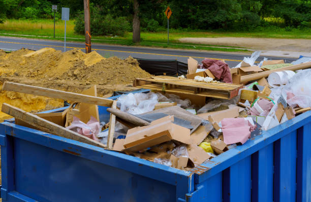 Best Construction Debris Removal  in Des Moines, IA